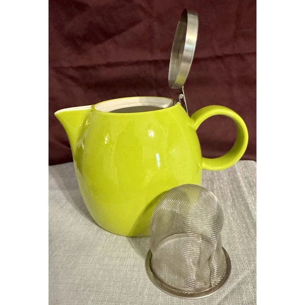 Tea Forté Ceramic 24oz Teapot, Pistachio Green built-in infuser